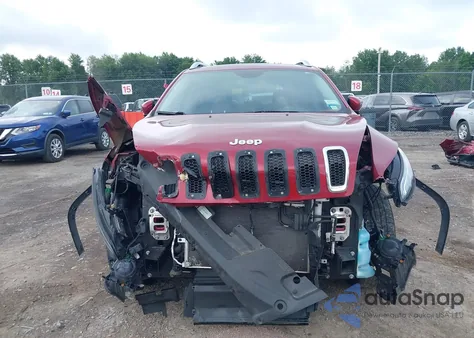 2015 Jeep Cherokee Latitude z USA, uszkodzony, nr VIN 1C4PJMCS0FW534959